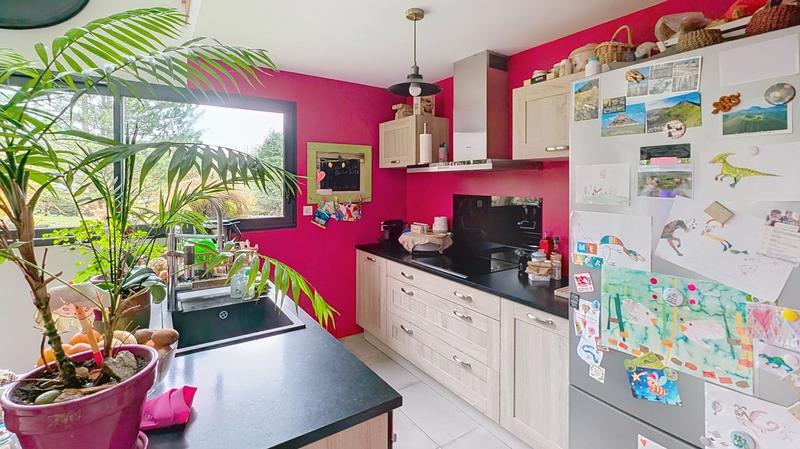 Maison - 90 m² - 5 pièces