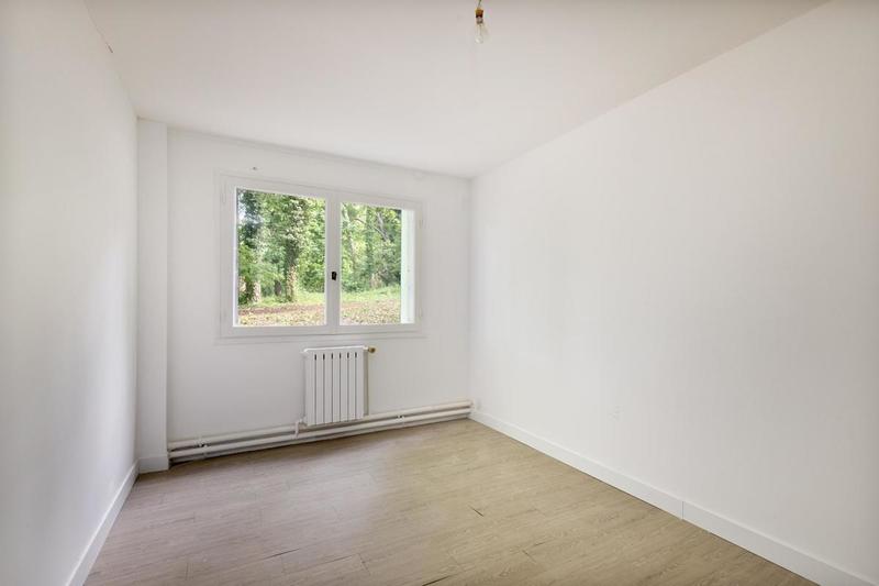 Propriété - 219 m² - 6 pièces