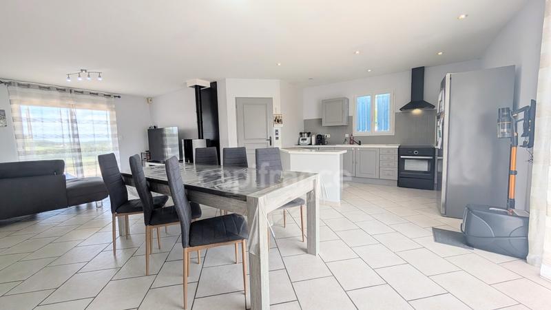 Maison - 120 m² - 5 pièces