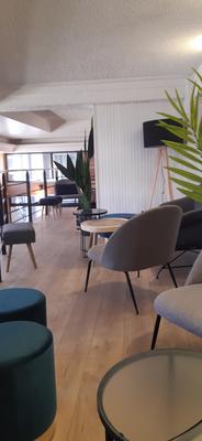 Ici et nul bar ailleurs