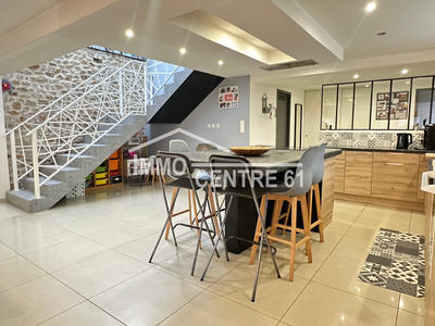 Maison - 153 m² - 5 pièces