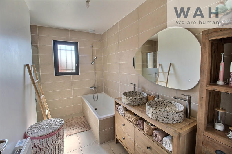 Villa - 95 m² - 4 pièces