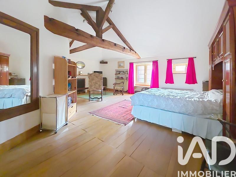 Maison - 290 m² - 8 pièces