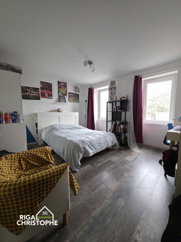 Demeure - 220 m² - 8 pièces