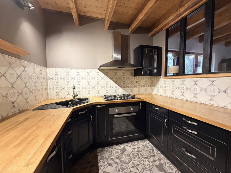 Maison - 140 m² - 5 pièces