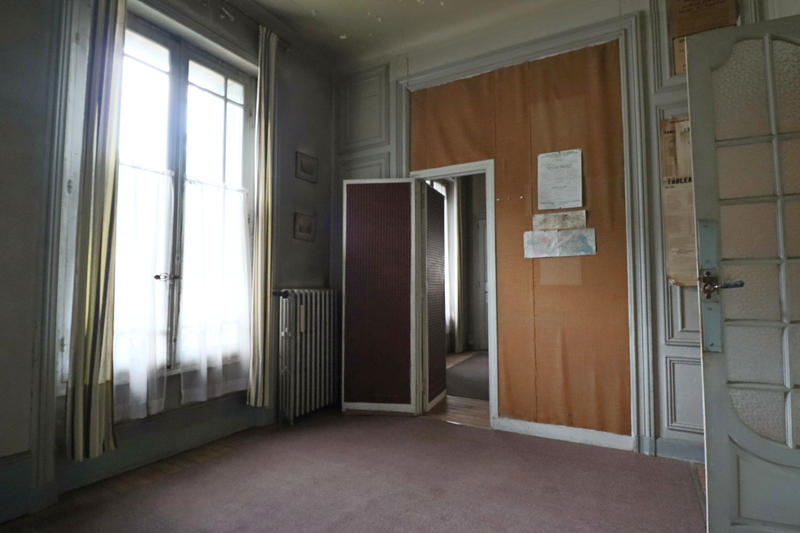 Villa - 200 m² - 13 pièces