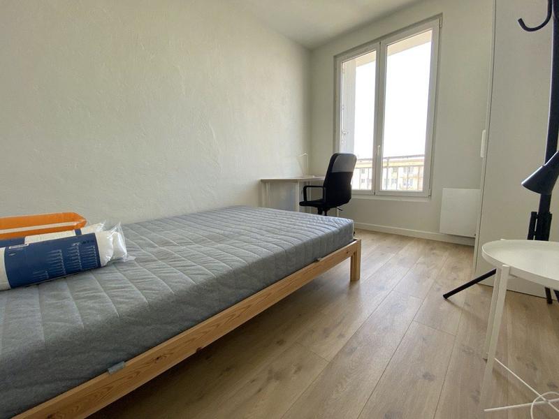 Appartement - 64 m² - 5 pièces