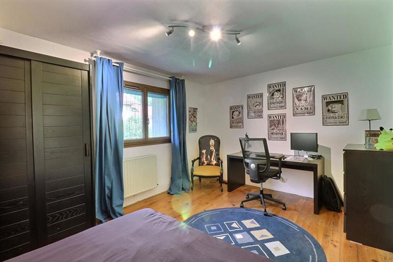 Maison - 210 m² - 7 pièces