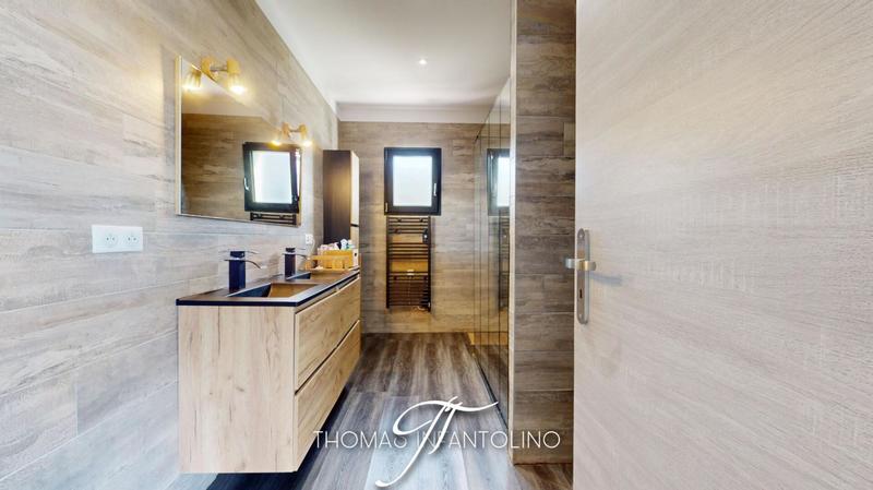 Maison - 160 m² - 7 pièces