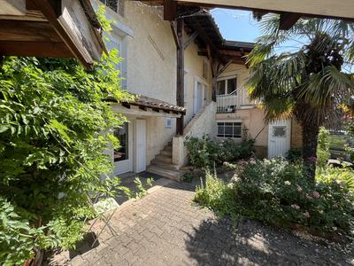 Maison ancienne - 163 m² - 9 pièces