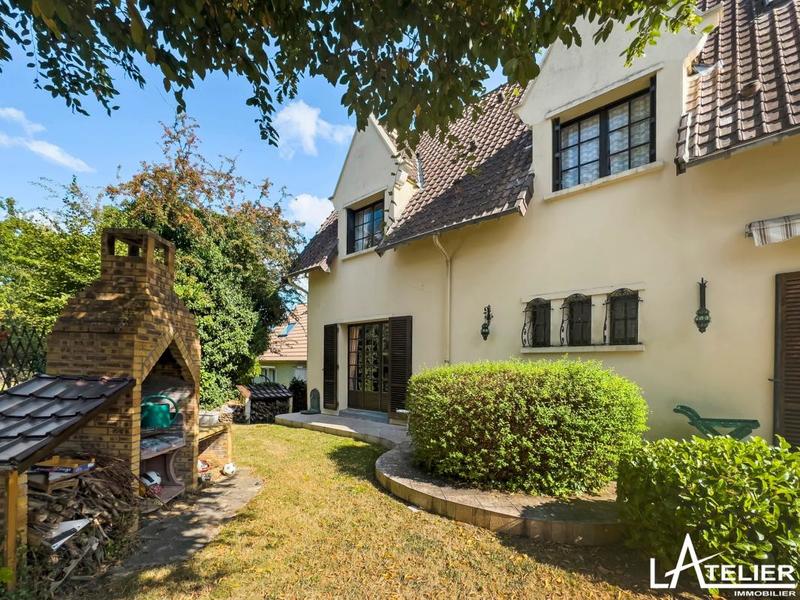 Maison - 185 m² - 7 pièces