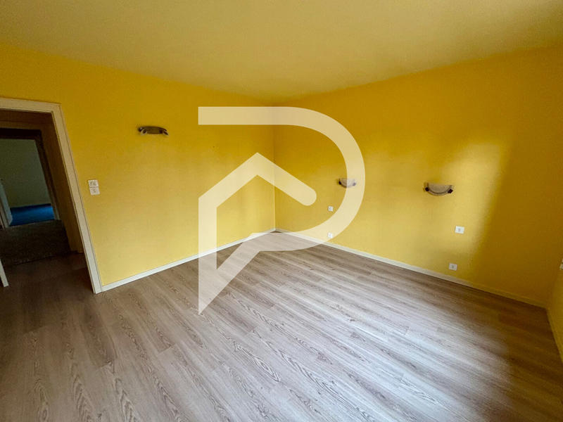 Maison - 215 m² - 10 pièces