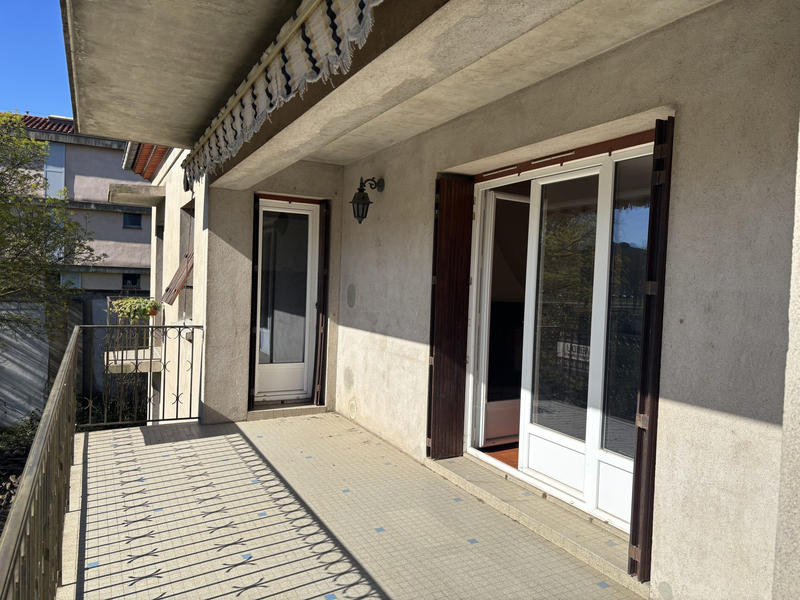 Maison - 254 m² - 12 pièces