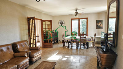 Maison - 196 m² - 8 pièces