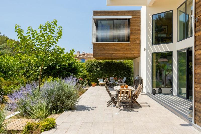 Villa - 235 m² - 2 pièces