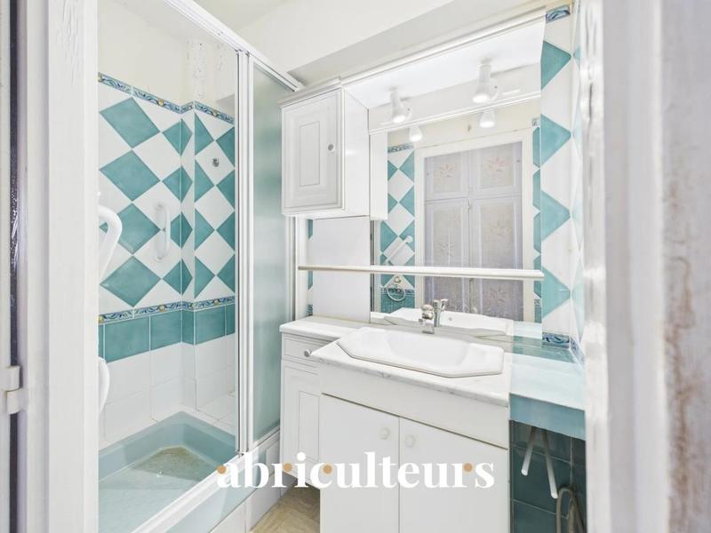 Appartement ancien - 67 m² - 4 pièces