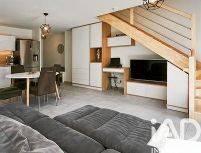 Maison - 98 m² - 4 pièces