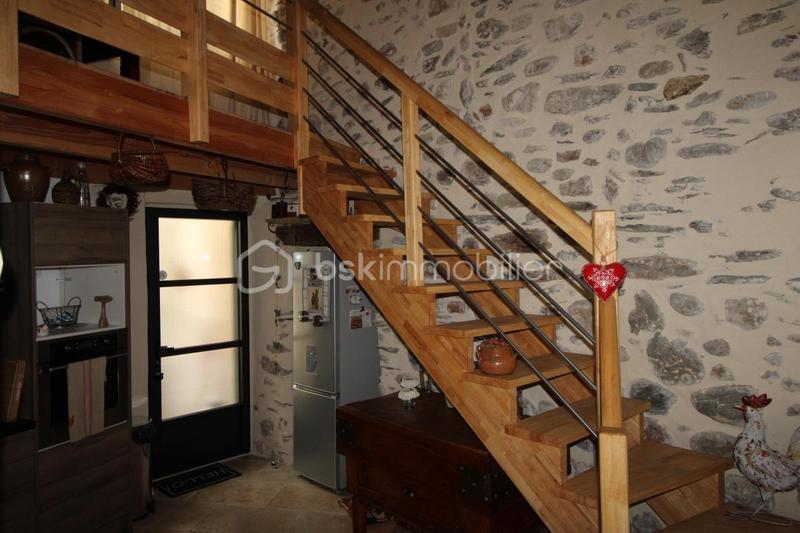 Demeure - 150 m² - 9 pièces