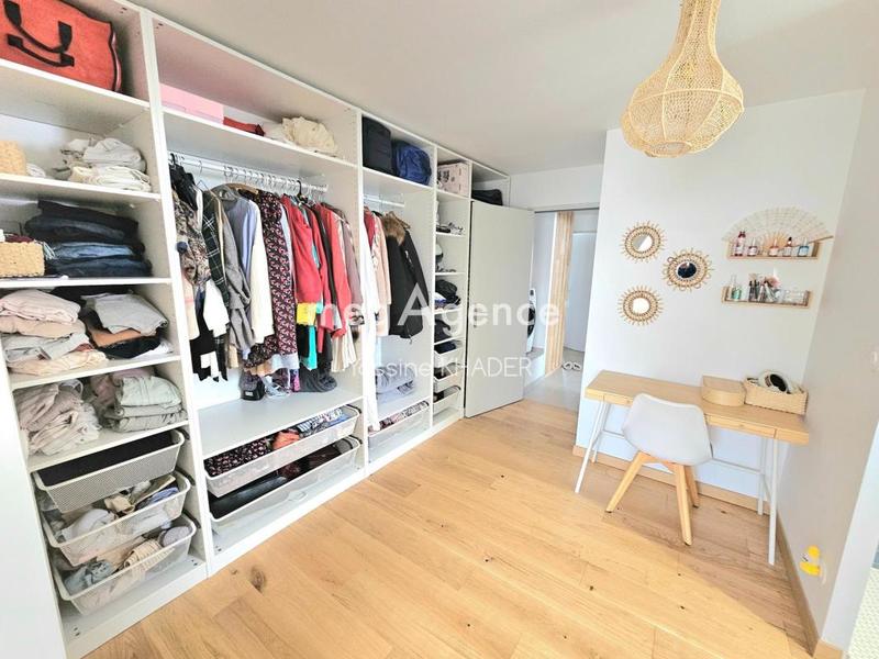 Maison traditionnelle - 185 m² - 6 pièces