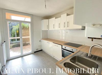 Maison traditionnelle - 103 m² - 5 pièces