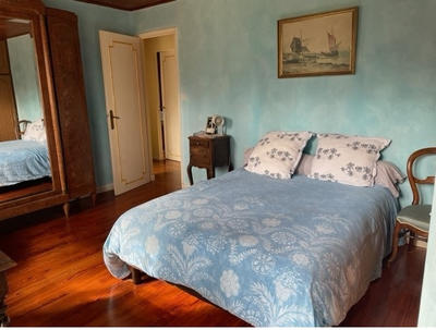 Maison - 300 m² - 9 pièces