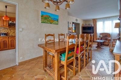 Maison - 93 m² - 5 pièces