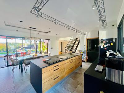 Maison - 179 m² - 6 pièces