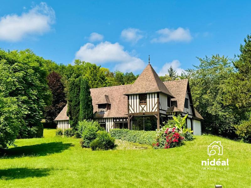 Maison - 373 m² - 16 pièces