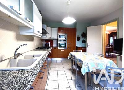 Maison - 89 m² - 5 pièces