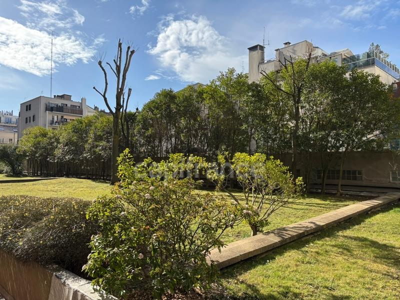 Appartement - 93 m² - 5 pièces