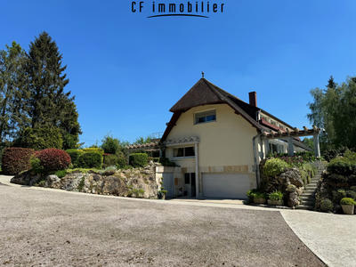 Maison - 455 m² - 9 pièces