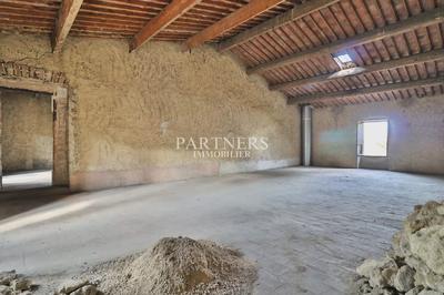 Appartement - 205 m² - 9 pièces