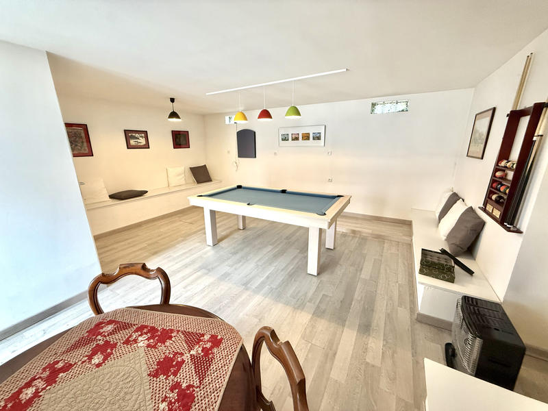 Maison - 144 m² - 8 pièces