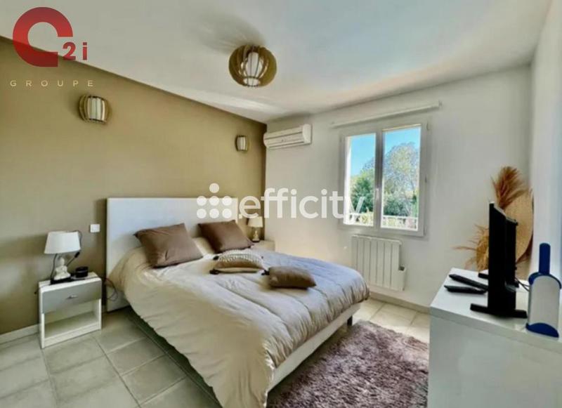 Maison - 203 m² - 7 pièces