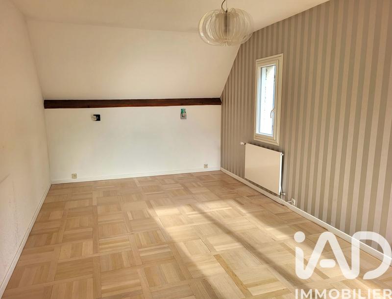 Maison - 204 m² - 8 pièces