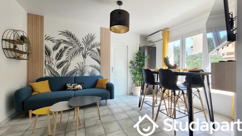 Chambre - 9 m² - 1 pièce