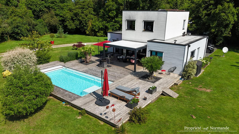 Villa - 168 m² - 6 pièces