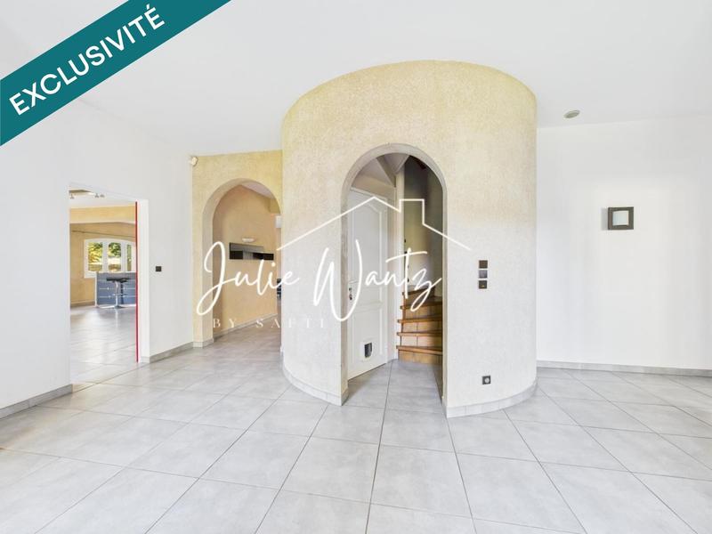 Maison - 400 m² - 8 pièces