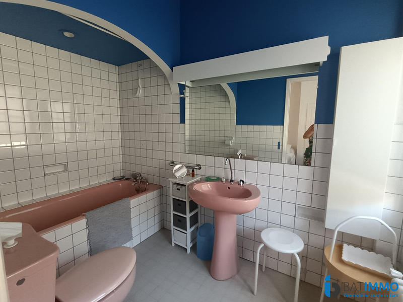 Villa - 300 m² - 10 pièces