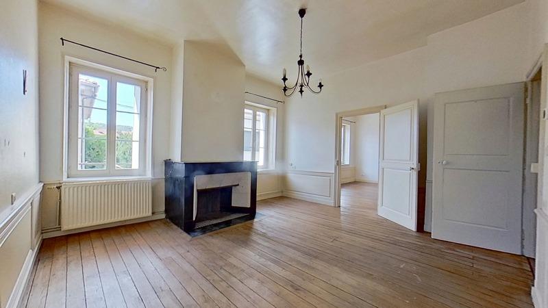 Appartement ancien - 86 m² - 3 pièces