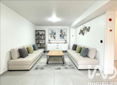 Maison - 203 m² - 10 pièces