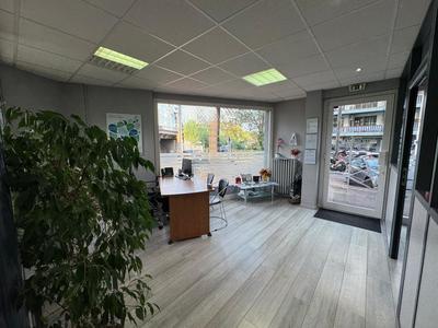 Local commercial - 63 m²
