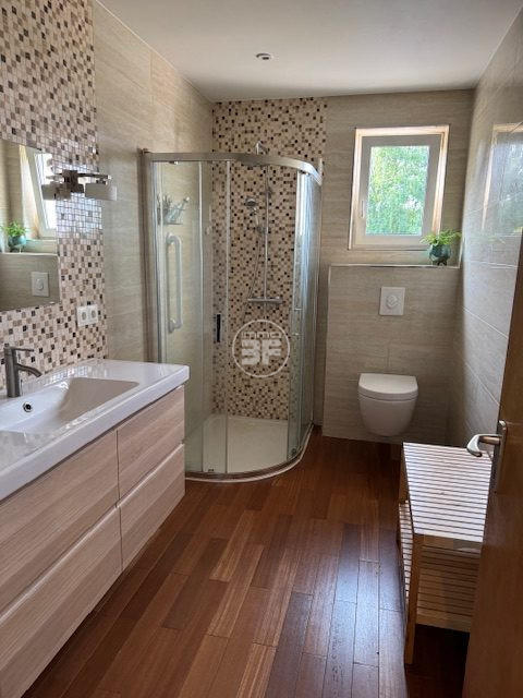 Maison - 170 m² - 7 pièces