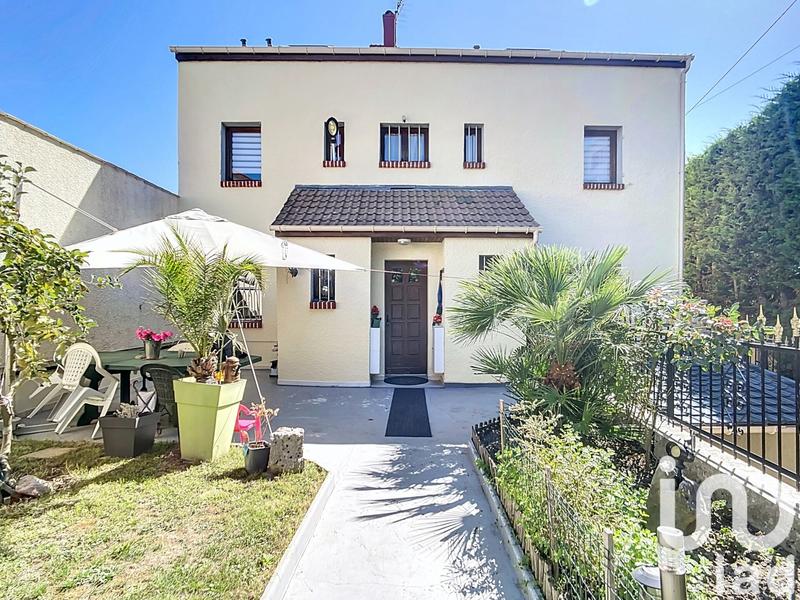 Maison - 200 m² - 7 pièces