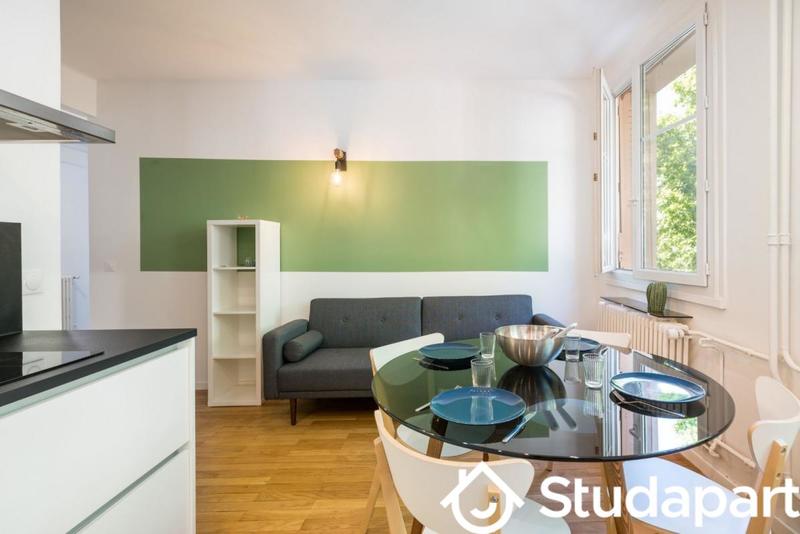 Chambre - 10 m² - 1 pièce