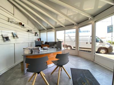 Local commercial - 175 m²