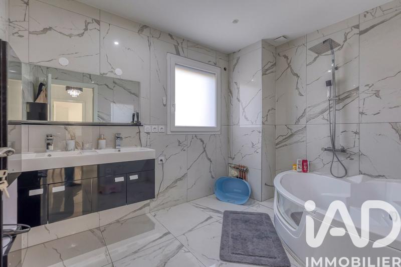 Maison - 149 m² - 5 pièces