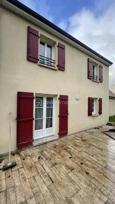 Maison - 90 m² - 4 pièces