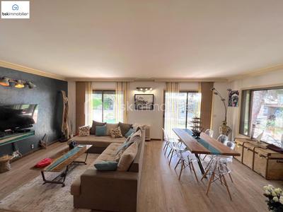 Villa - 164 m² - 5 pièces