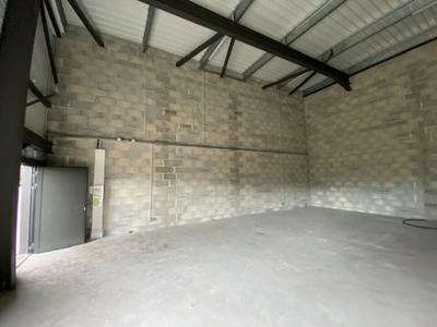 Local d'activité / Entrepôt - 95 m²